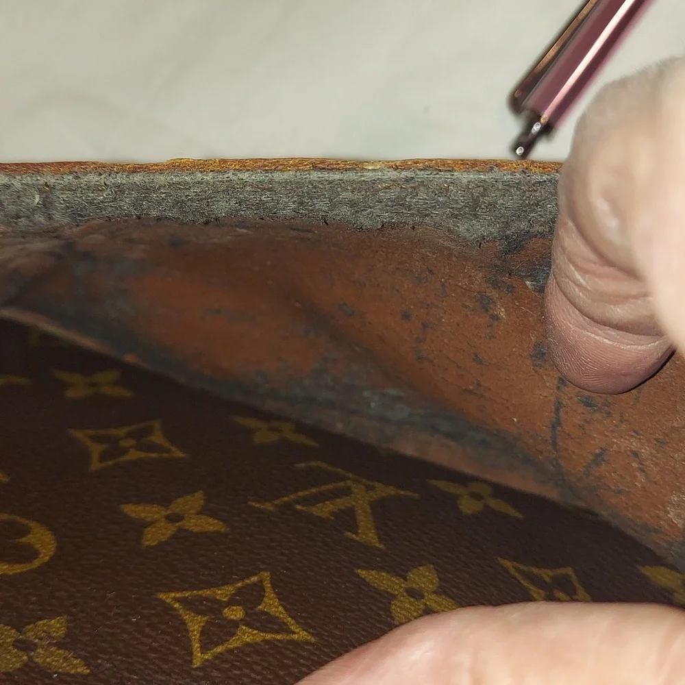 AUTHENTIC Louis Vuitton Vintage Monogram Compiegne Clutch Cosmetic Bag Pouch